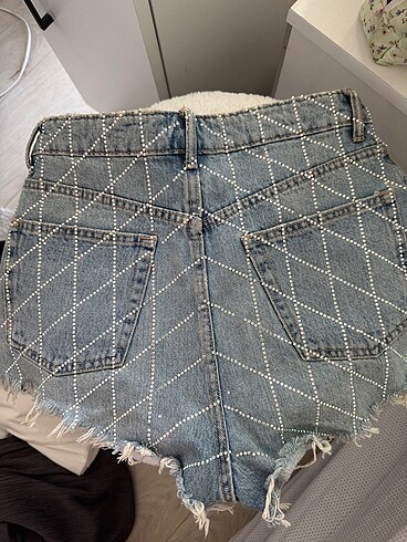 Zara ZARA TAŞLI JEAN ŞORT