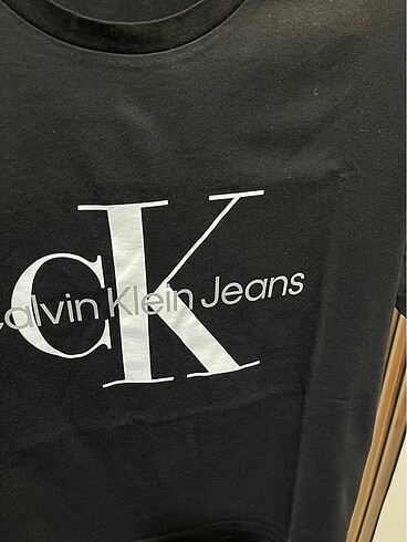 Calvin Klein CALVİN KLEİN ERKEK TİŞÖRT