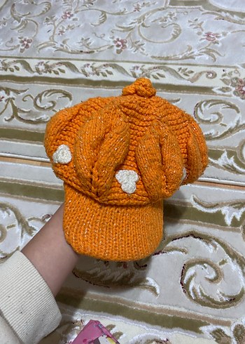 Kız Çocuk Turuncu Nakışlı Örgü Panço - Görsel 3