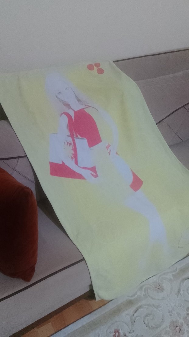 Açık Sarı Düz Renk Yatak Örtüsü - Görsel 3