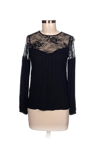 Stradivarius Bluz %70 İndirimli.