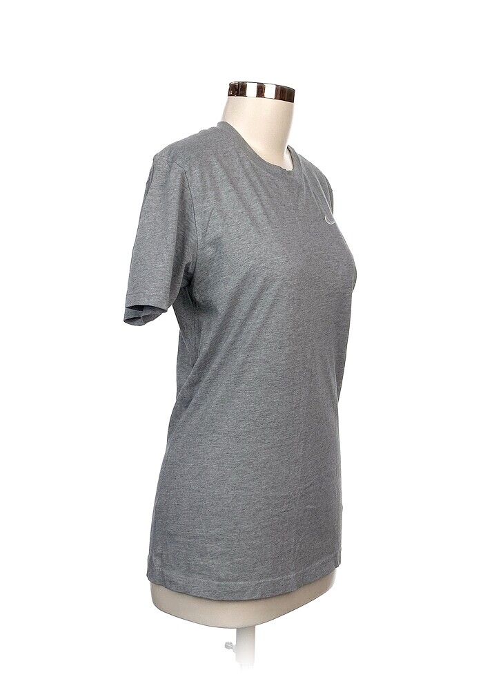 Nike T-shirt %70 İndirimli. - Görsel 2