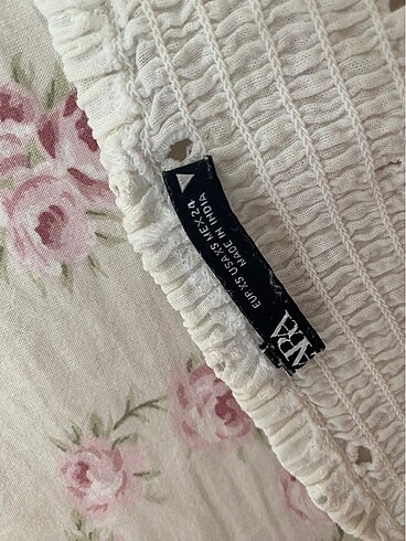 xs Beden Zara fisto işlemeli crop
