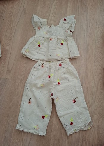 Nakışlı Beyaz Dantelli Kız Bebek Takımı