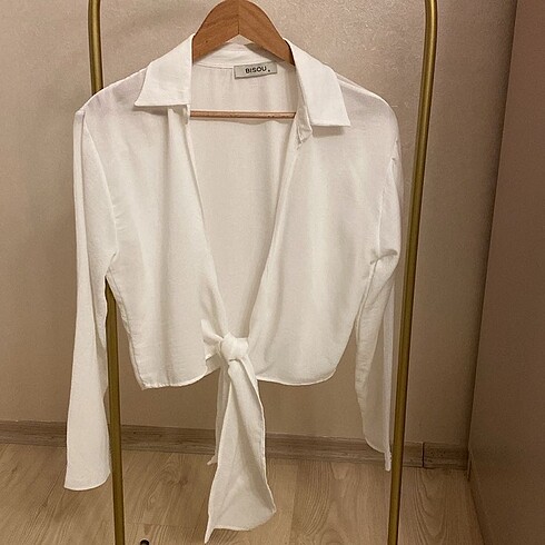 Bağlamalı gömlek