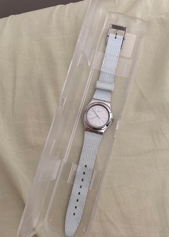 Beyaz Minimalist Kadın Kol Saati
