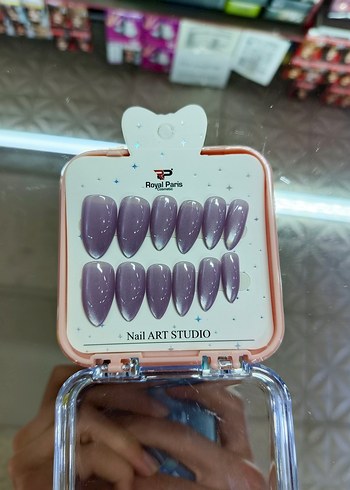 Royal Paris yansımalı tırnak - Görsel 3