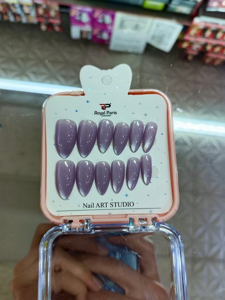 Royal Paris yansımalı tırnak - Görsel 3