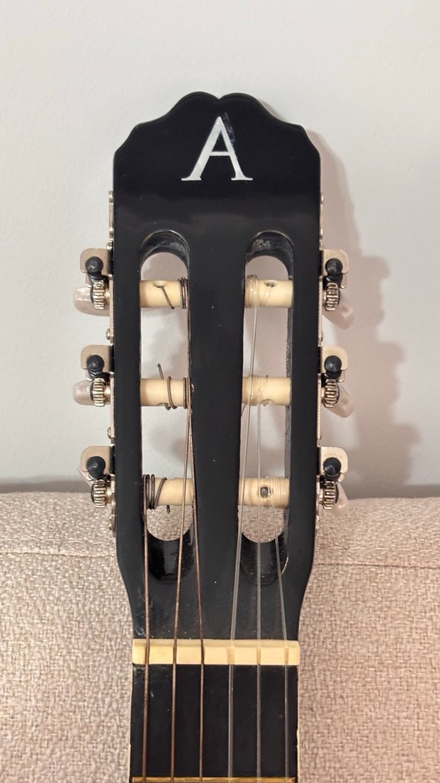 Klasik Siyah Akustik Gitar - Görsel 4