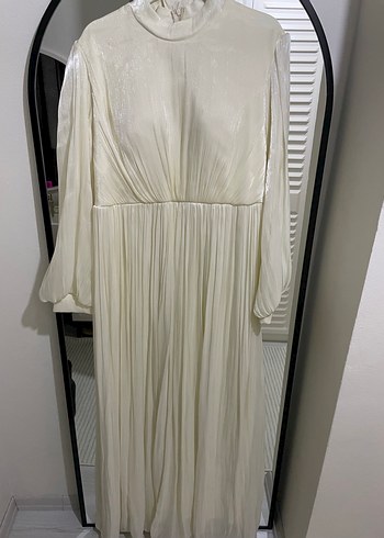 Uzun Kollu Beyaz Pilili tesettür elbise - Görsel 6