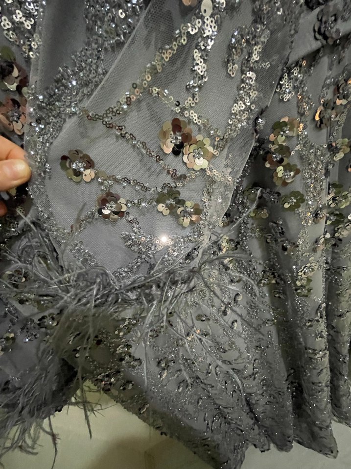 Gri Tüylü Uzun Abiye Elbise - Görsel 4