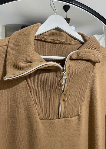 Bej Yüksek Yakalı Fermuarlı triko elbise - Görsel 2