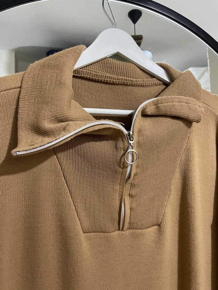 Bej Yüksek Yakalı Fermuarlı triko elbise - Görsel 2