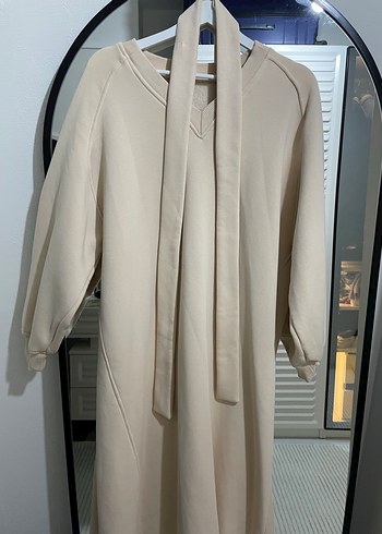 Bej V Yakalı Uzun Salaş Elbise - Görsel 2