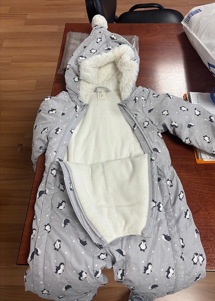 H&M 6-9 ay bebek tulumu - Görsel 5