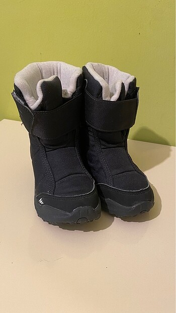 Decathlon Decathlon bot 27