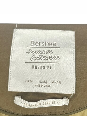 m Beden çeşitli Renk Bershka Mont %70 İndirimli.