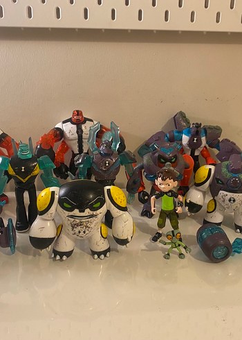 Renkli Ben 10 Aksiyon Figürleri Seti