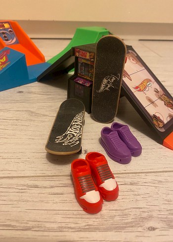 Renkli Hot Wheels Kaykay Oyuncak Seti - Görsel 9