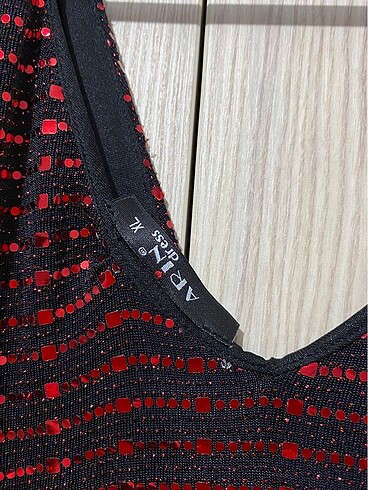 Kısa payetli elbise - Görsel 2