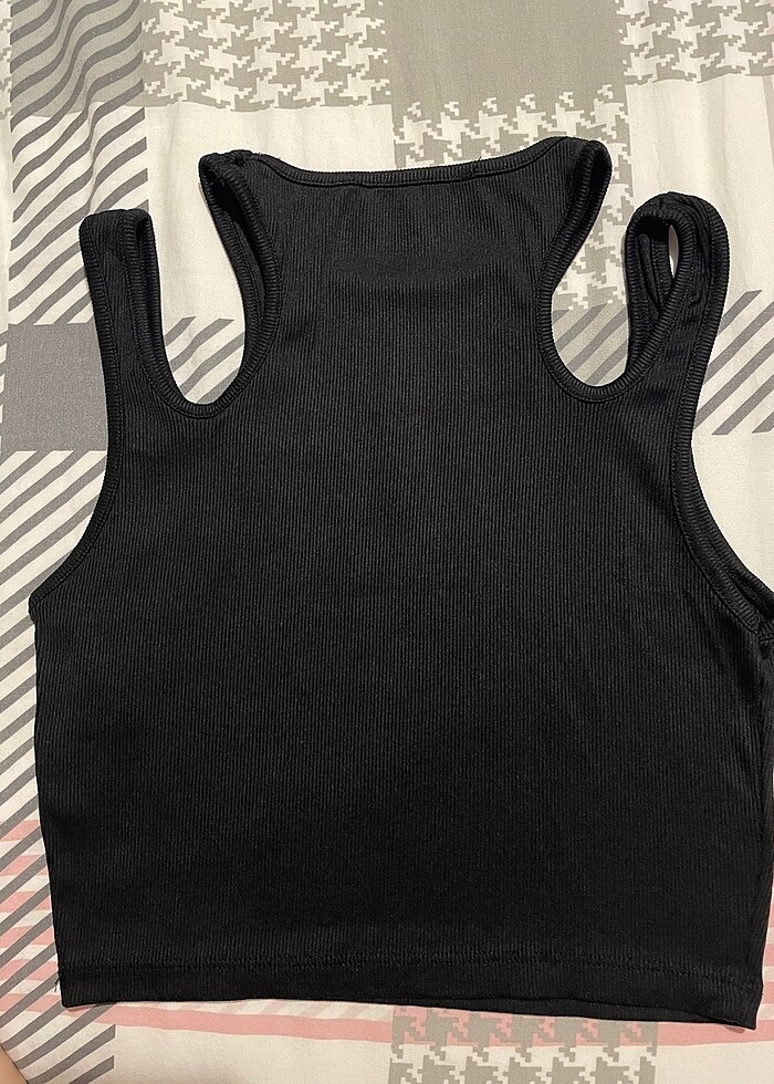 Pull&Bear siyah crop top - Görsel 2