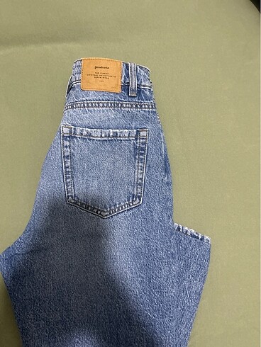 32 Beden Stradivarius jean