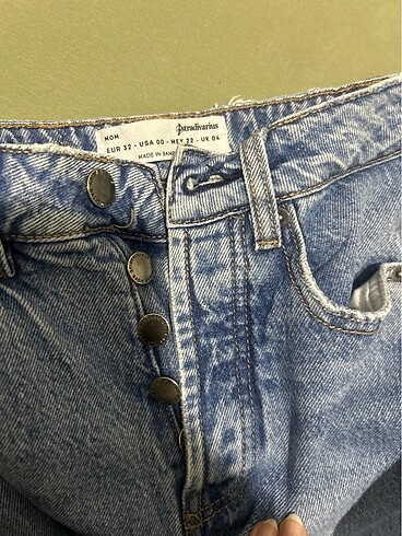 32 Beden mavi Renk Stradivarius jean
