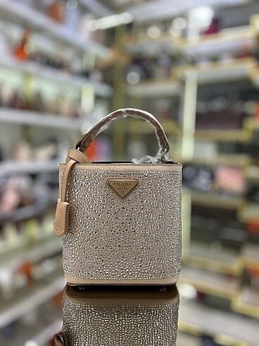 Prada Prada kutulu çanta