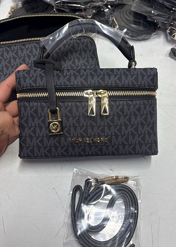 Diğer Michael Kors Monogramli Sik Mini Canta