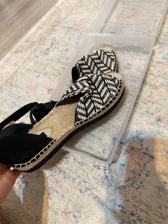 Kadın Beyaz Zebra Desenli Dolgu Topuklu Sandalet - Görsel 2