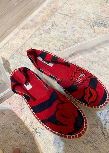 Yurt dışı Kırmızı Nakışlı Kadın Dolgu Topuk Espadril - Görsel 4