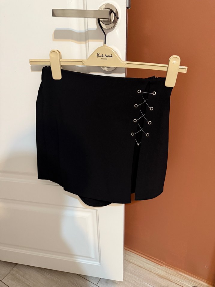 Düğmeli Siyah Süet Mini Etek - Görsel 3