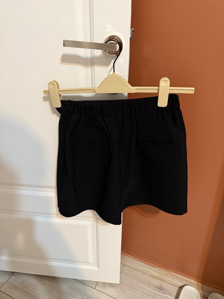 Düğmeli Siyah Süet Mini Etek - Görsel 4