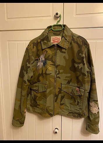 Levi's mont 