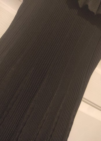 Volanlı Siyah Mini Elbise, Kayık Yaka, Kolsuz - Görsel 3