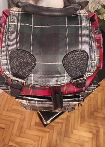 Burberry Ekose Desenli Kadın Sırt Çantası - Görsel 4