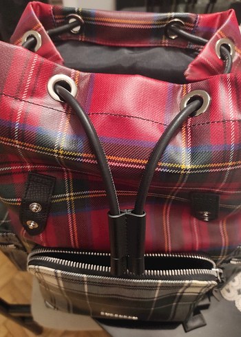 Burberry Ekose Desenli Kadın Sırt Çantası - Görsel 5