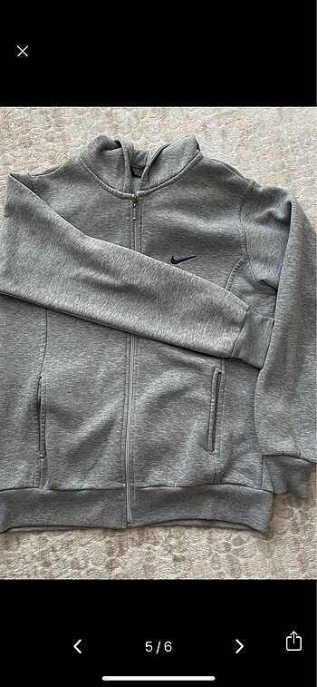 Nike sweatshirt