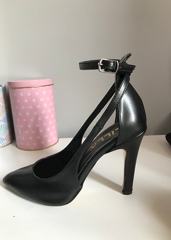 35 Beden siyah Renk Siyah Deri Bağcıklı Stiletto Topuklu Ayakkabı