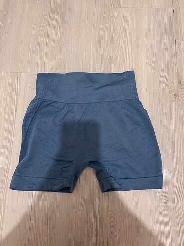 Büzgülü tayt şort spor push up