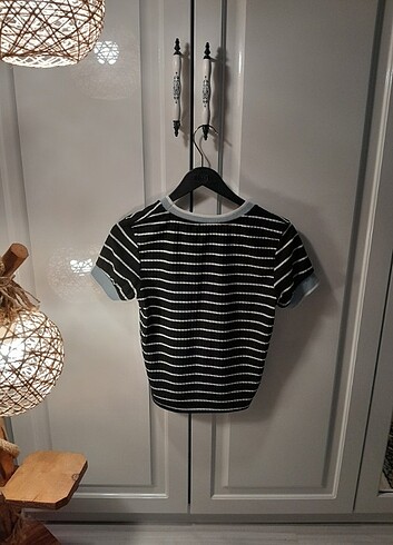 SİYAH BEYAZ ÇİZGİLİ CROP - Görsel 3
