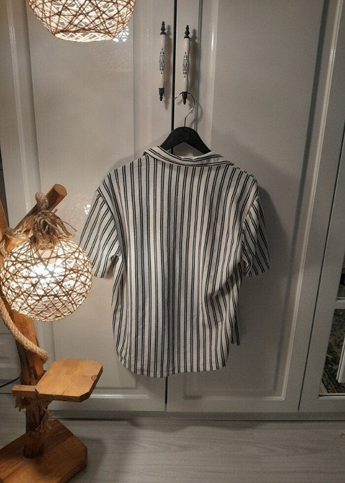 SİYAH BEYAZ GÖMLEK - Görsel 2