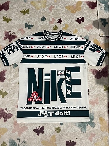 Nike Tişört