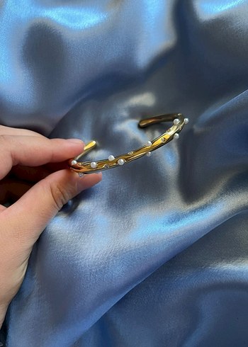 Beden incili gold kelepçe