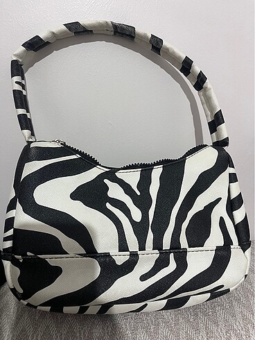 Diğer zebra desenli kol çantası