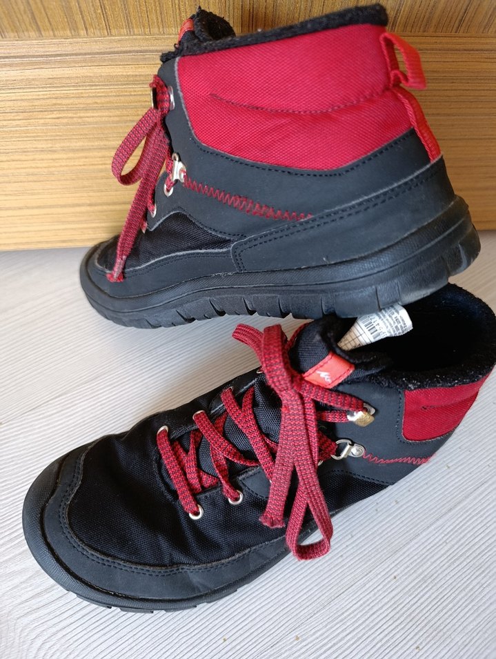 Kırmızı Kauçuk unisex Botlar. Guechua marka 38 numara. - Görsel 3