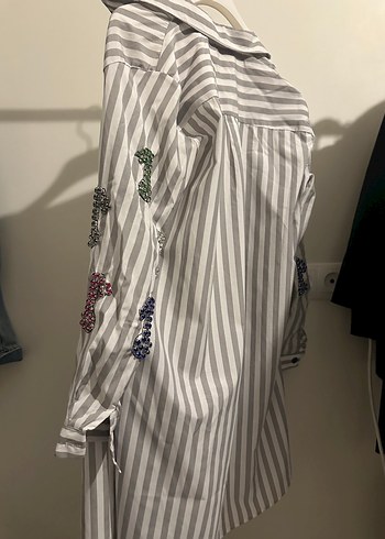 Nakış Detaylı Uzun Kollu Gömlek - Görsel 3