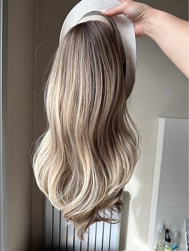 Beden altın Renk Ash Blonde Renk, Yıkanabilir ve Isıya Dayanıklı Uzun Kadın Peruk