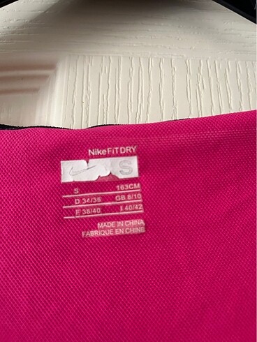 s Beden Nike spor üstü