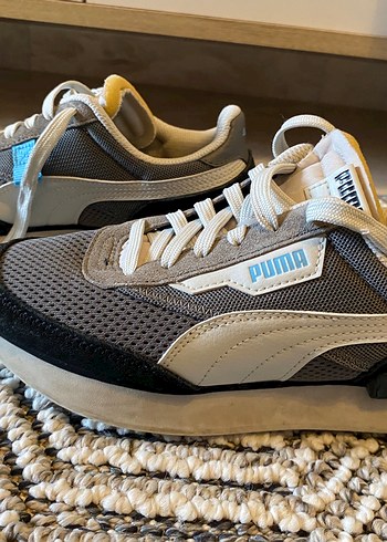 37,5 Beden Puma Kadın Gri Spor Ayakkabı